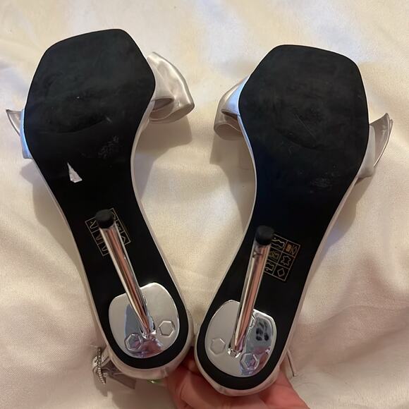 Jeffrey Campbell Queening Sandal In White size 7 - Picture 9 of 10